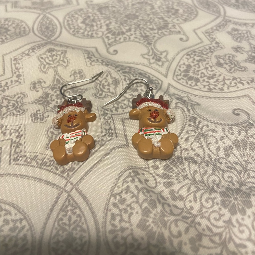 5/$10 | No Boundaries | Christmas Reindeer Hook Earrings